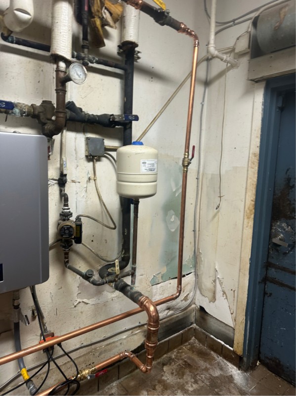 New piping and expansion tank