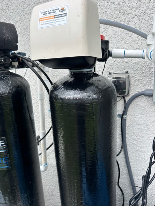 Softener resin tank with new control head
