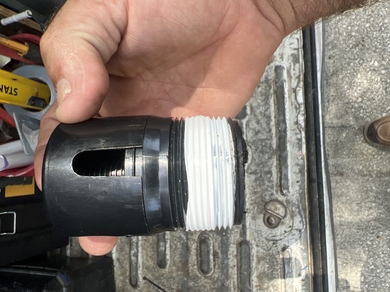 Plumbing odor issue resolved - clean and sealed trap
