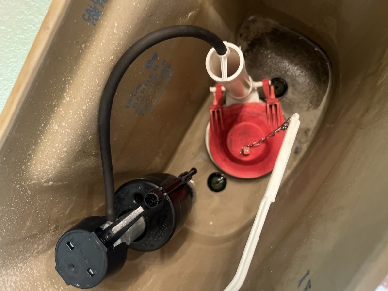 Toilet Tank Leak Repair in Tampa, FL | Ultimate Plumbing Solutions